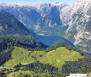 Niemcy, Bawaria, Góry, Jezioro Konigssee, Alpy Bawarskie, Park Narodowy Berchtesgaden