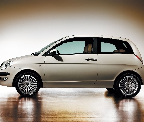 Lewy Profil, Lancia Ypsilon