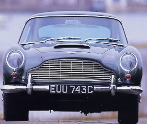 Przód, Aston Martin DB6
