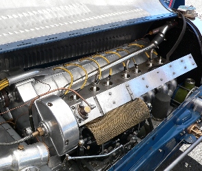 Bugatti, silnik
