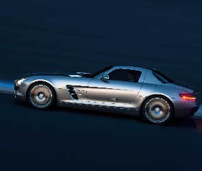 Sportowa, Sylwetka, Mercedes SLS