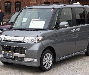 Daihatsu Tanto, Dealer