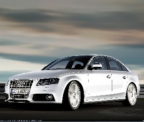 Audi A4 B8, Sedan