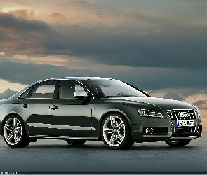 B8, S4