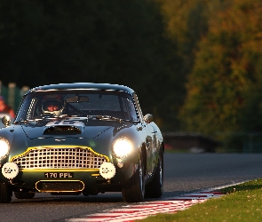 Aston Martin DB4, Rajd