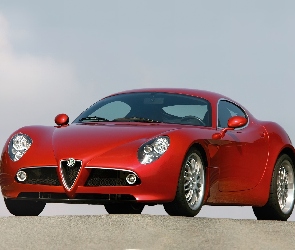 Alfa Romeo 8C