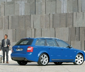 Niebieski, S4