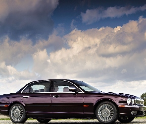 Super Eight, Jaguar XJ