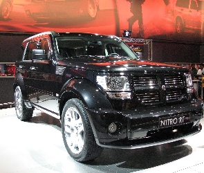 Debiut, Wystawa, Dodge Nitro