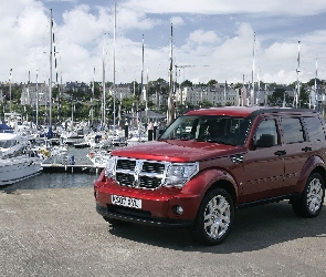 Czerwony, Przystań, Dodge Nitro