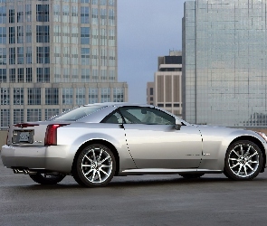 Srebrny, Cadillac XLR