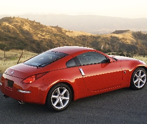 Nissan 350Z, Czerwony