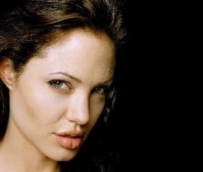 brązowe włosy, Angelina Jolie