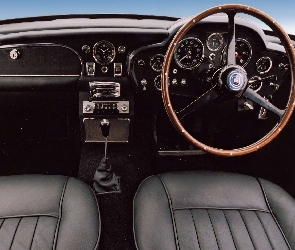 Aston Martin DB5, Wnętrze