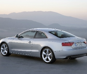 Audi A5, Wydech, Coupe