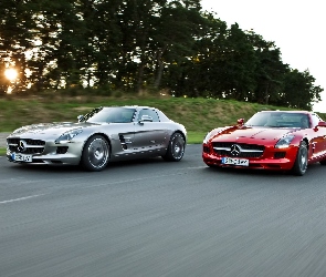 Dwa, Mercedesy SLS