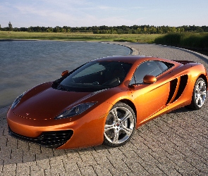 Powietrza, Wloty, McLaren MP4-12C, Reflektory