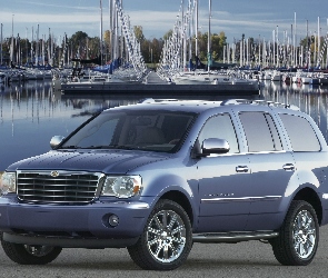 Marina, Jachty, Chrysler Aspen