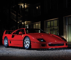 Ferrari F 40, Noc