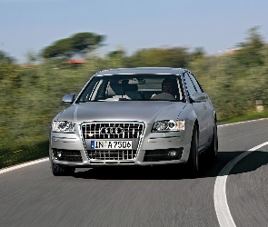 Srebrny, Quatro, Audi S8