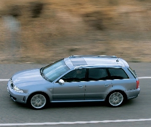 Avant, Audi RS4