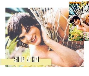 hamak, kwiaty, Ashton Kutcher