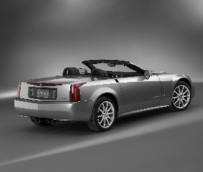 Srebrny, Cadillac XLR