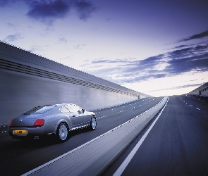 Bentley Continental GT, Autostrada