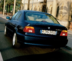 525i