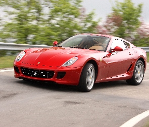 Trakcyjne, Właściwości, Ferrari 599, GTB