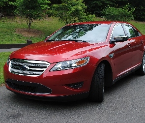 Czerwony, Ford Taurus, Nowy