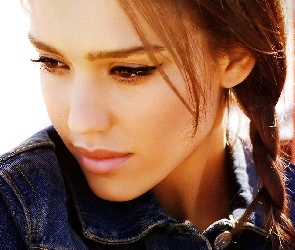 Jessica Alba, Warkoczyk