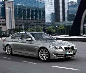 Miasto, BMW seria 5 F10, Prawy, Bok