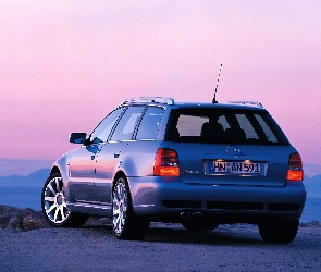Audi A4, B7
