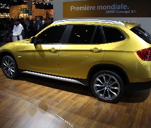 BMW X1, Premiera, Złote