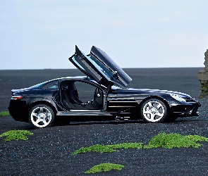 Czarny, Mercedes Benz SLR