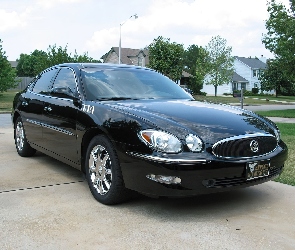 Buick LaCrosse, Wersja, Poprzednia