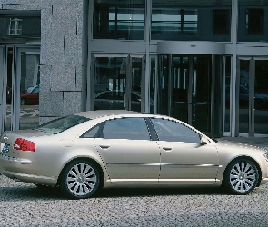 D3, Audi A8