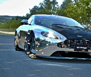 Aston Martin Vantage, Chrom
