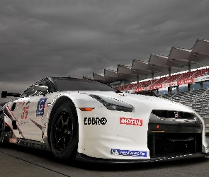 Nissan GTR, Tor