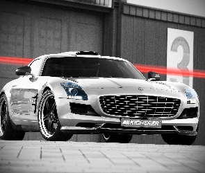 Mercedes SLS, Kicherer, Grill