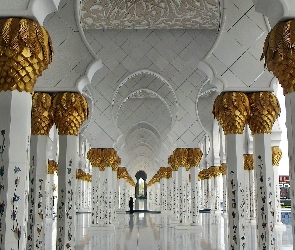Kolumnada, Abu Dhabi, Meczet