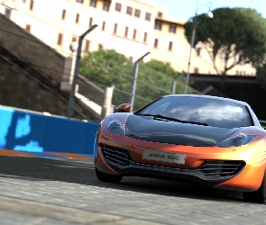 McLaren MP4-12C, Ulice