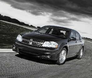 Czarny, Dodge Avenger