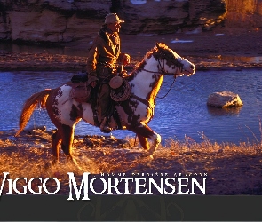 Viggo Mortensen, woda, koń