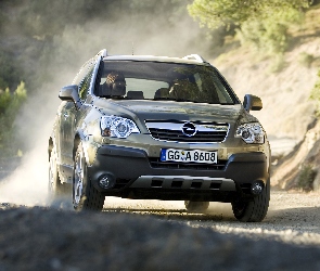 Opel Antara, Droga