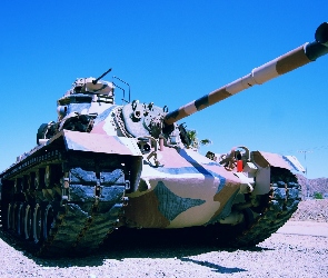 M48 Patton, Gąsienice, Lufa, Czołg