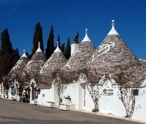 Alberobello, Drzewa, Ulica, Domy