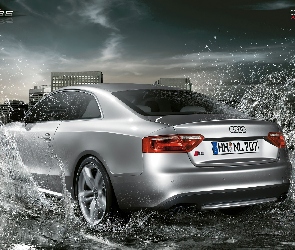 Audi S5, Woda