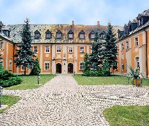 Klasztor, Paradyż